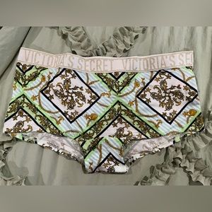 Victoria Secret Boy Shorts XL